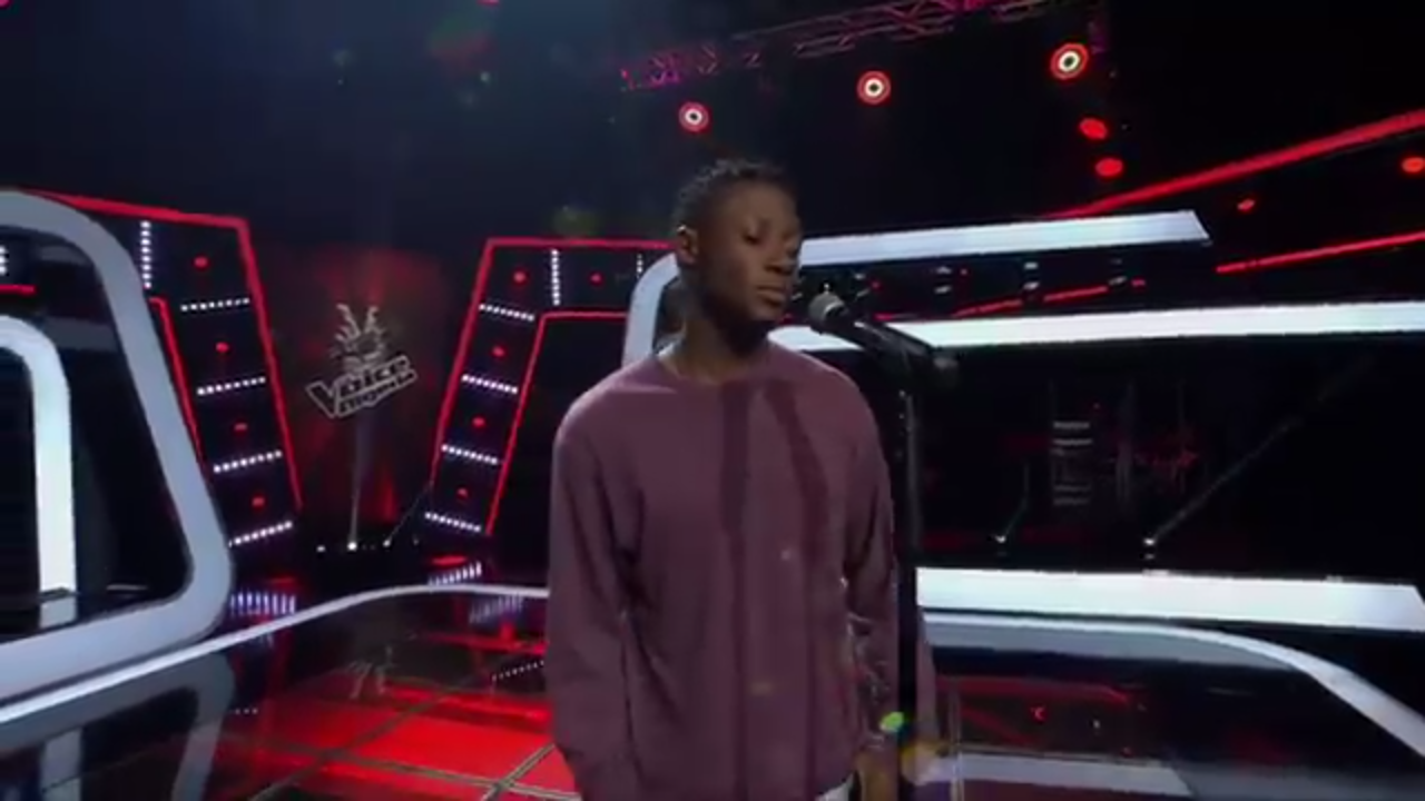 Chike's Elder brother shows up at The Voice