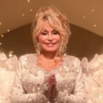 Of Course Dolly Parton Has A Good Reason Why She Doesn't Take Down Her Christmas Decorations Until January